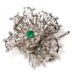 Luxury Diamond and Emerald Brooch with 96 Diamonds 7.0 CTW | Exclusive & Unique Design