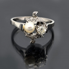 ART NOUVEAU DESIGN 18K WHITE GOLD PEARL AND DIAMOND BYPASS RING | SIZE 7.5